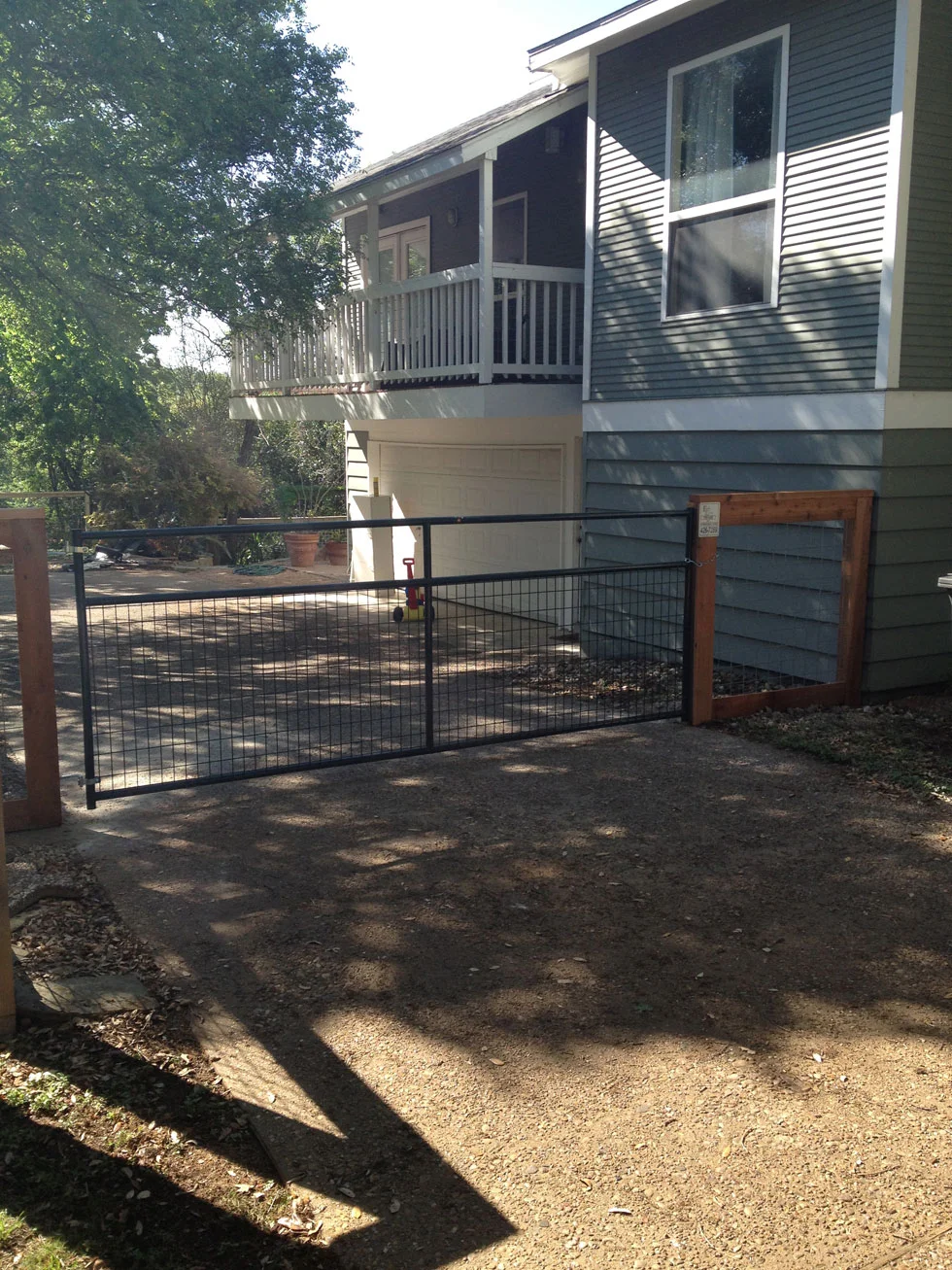 Custom gate built by B.C. Fence in the Austin, TX area